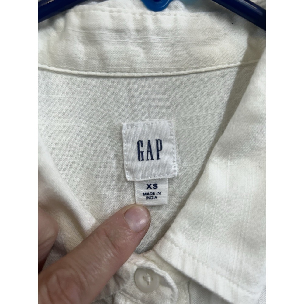 Gap Women's Size XS White Button Up Cap Sleeve Blouse - Picture 2 of 4